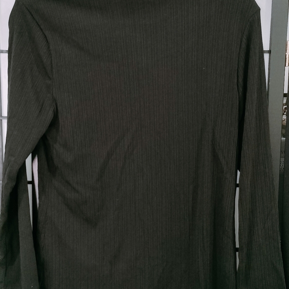 BloomChic Long Sleeve Turtleneck Top black size 12 - Picture 5 of 5